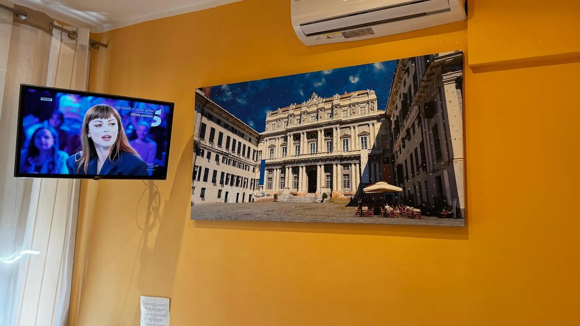 Albergo Parigi 제노바 0*,